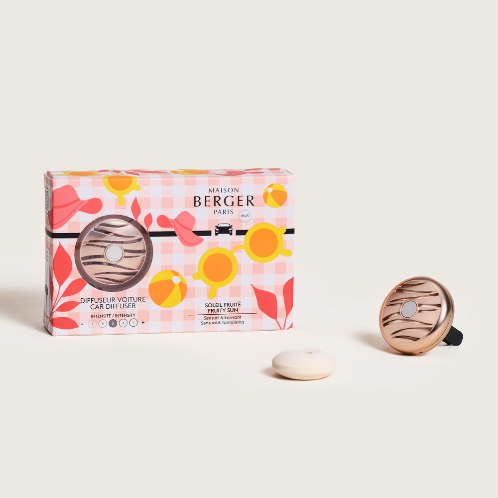 Cofre completo ambientador de coche Soleil Fruité Maison Berger: caja Estivale, pinza rosa cobrizo y pastilla cerámica recargable – D'Arome