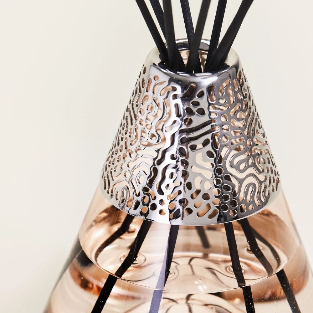 Ambientador mikado STARCK ROSA – aroma Peau de Soie 400ml  – Maison Berger