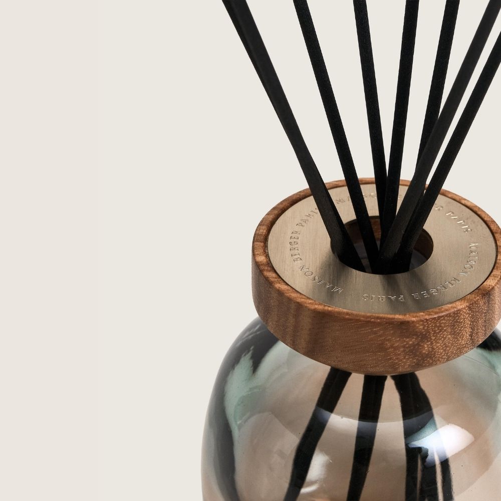 Ambientador mikado WOOD VERDE/NARANJA – aroma Zest of Verbena 180ml  – Maison Berger