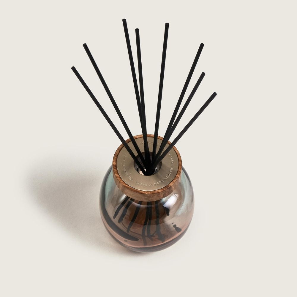 Ambientador mikado WOOD VERDE/NARANJA – aroma Zest of Verbena 180ml  – Maison Berger