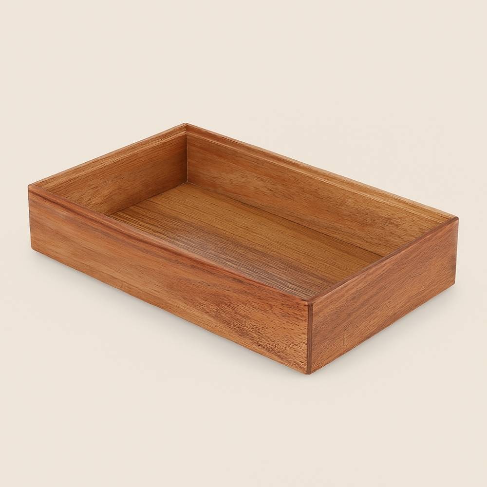 Pon orden y estilo en tu hogar. La Bandeja madera NOA mediana hará que tus tartas de cera y brumas sean una pieza de revista.