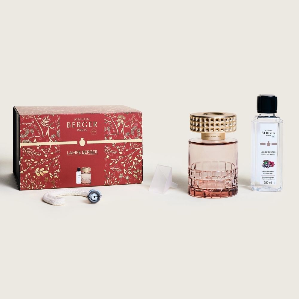 Cofre regalo navideño lámpara catalítica Celebration Nude Maison Berger con caja roja floral dorada y recambio Oud Hypnotique 250ml – D'Arome
