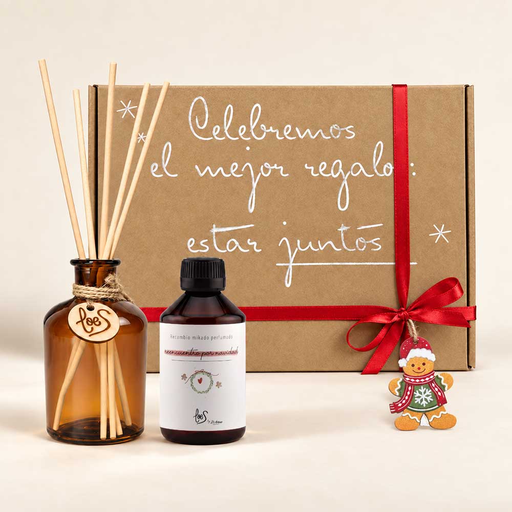 Cofre regalo de Navidad 'Nos vemos en Nochebuena' con mikado Reencuentro por Navidad de LoeS, envase de cristal y varillas, caja kraft con lazo rojo – D'Arome
