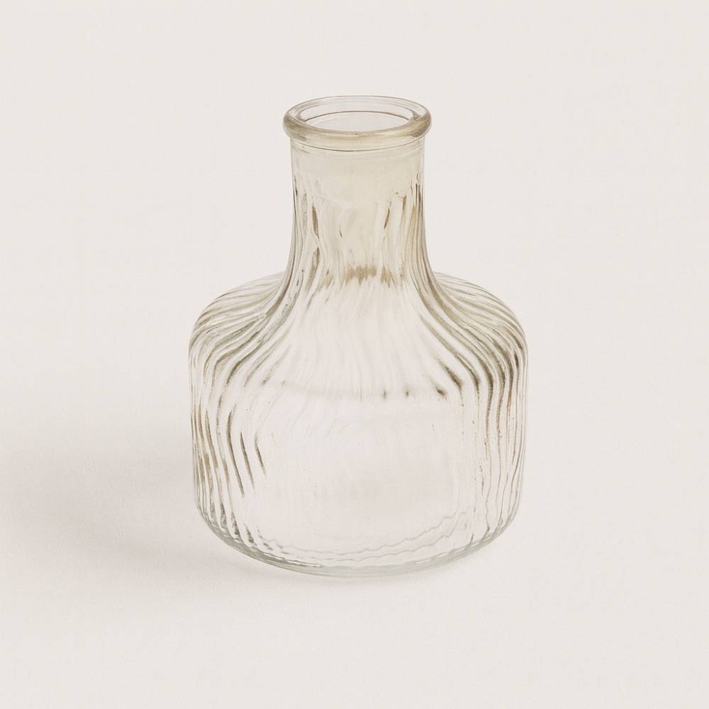 El Envase Mikado ROSALÍA Verde de 13 cm es perfecto para tus recargas de mikado. Fresco, reutilizable y decorativo.