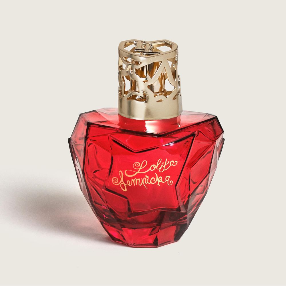 Cofre Premium Lolita Lempicka Sweet ❤️ Una lámpara catalítica roja que purifica, elimina olores y perfuma tu hogar. Un icono de lujo y seducción.