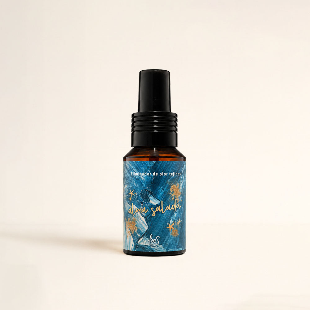 Mini spray textil Alma Salada de LoeS de 50 ml, formato bolso eliminador de olores en bote ámbar con etiqueta azul marino – D'Arome