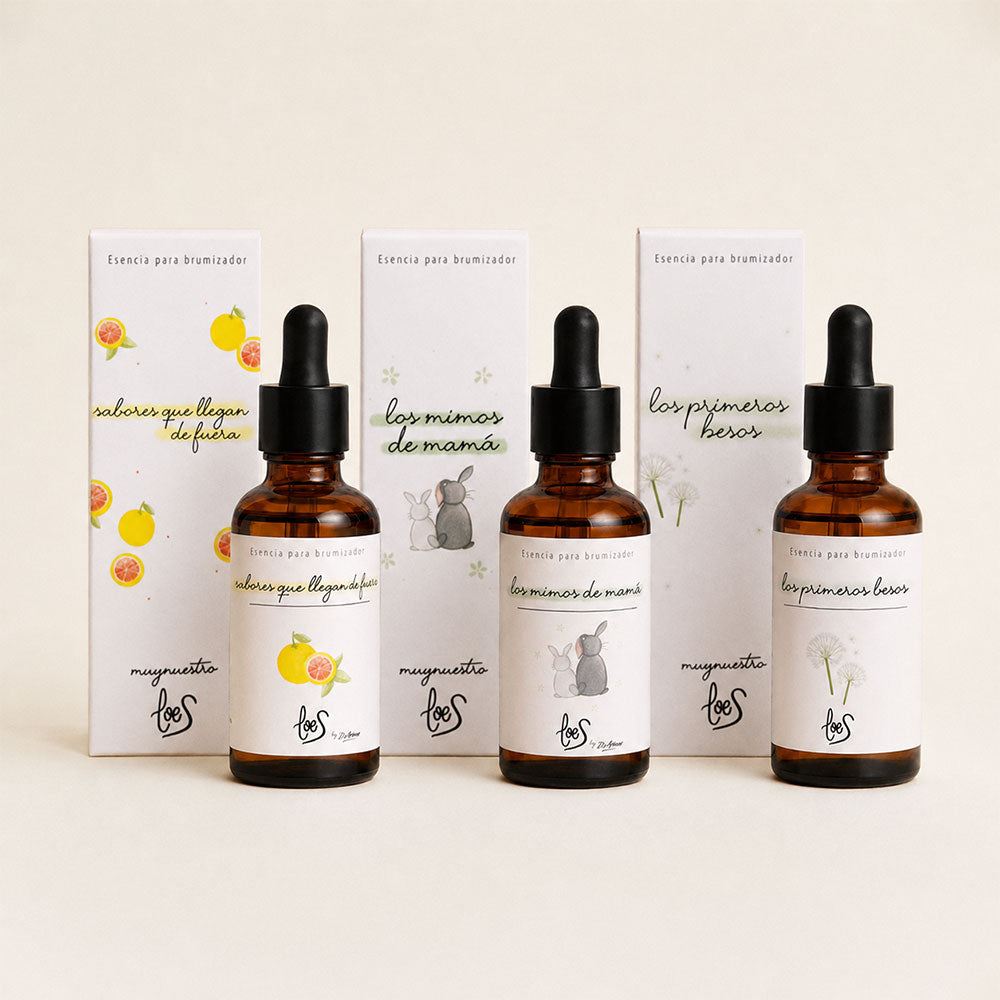 Pack de aromas cítricos LoeS con tres esencias para difusor: Sabores que Llegan de Fuera, Los Mimos de Mamá y Los Primeros Besos con sus cajas ilustradas – D'Arome