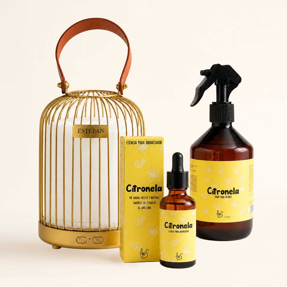 Pack Anti-Mosquitos LoeS vista completa: difusor inalámbrico farol Esteban dorado, esencia citronela para brumizador y spray tejidos citronela LoeS – D'Arome
