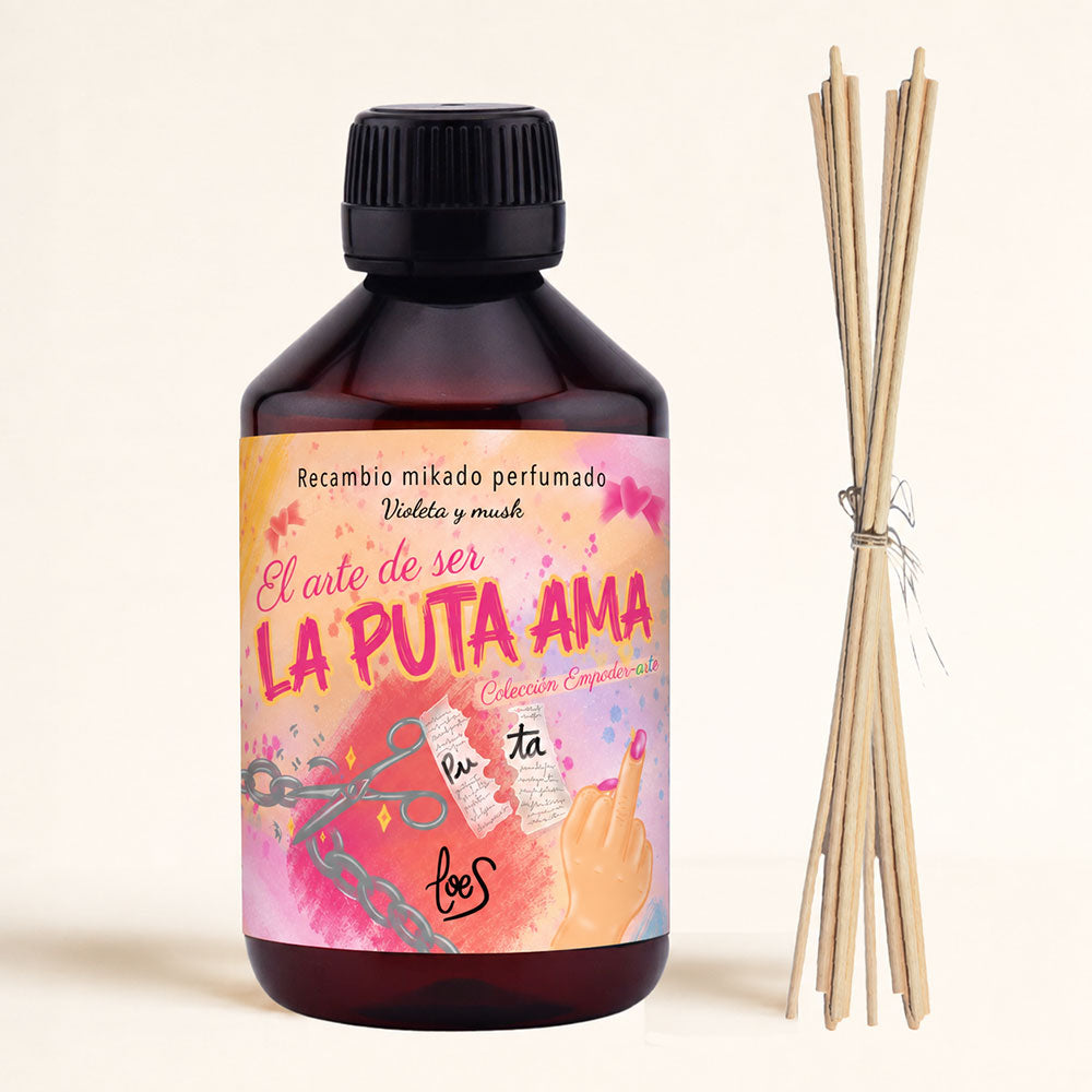 Recambio de mikado perfumado El arte de ser La Puta Ama de LoeS, 500 ml, aroma violeta y almizcle de la colección Empoder-arte – D'Arome