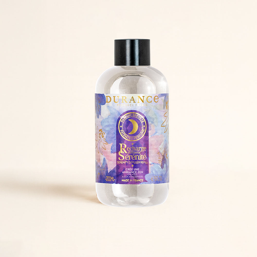 Prolonga la calma en tu hogar con el Recambio Bouquet Perfumado Serenidad. Con su aceite esencial de petitgrain, tu ambiente zen durará más.