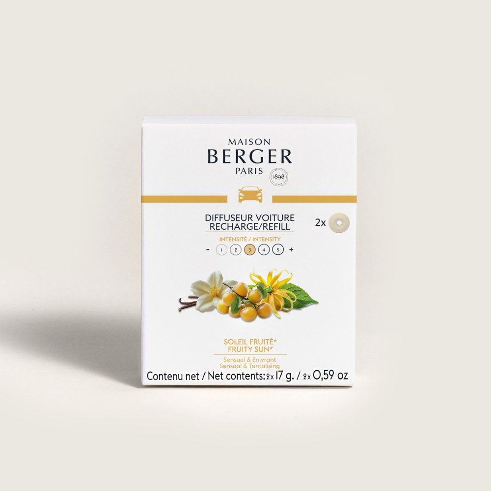 Toma frontal de estudio con fondo blanco de la caja de recargas Maison Berger Soleil Fruité (pack de 2), mostrando la referencia del aroma y la etiqueta de intensidad.