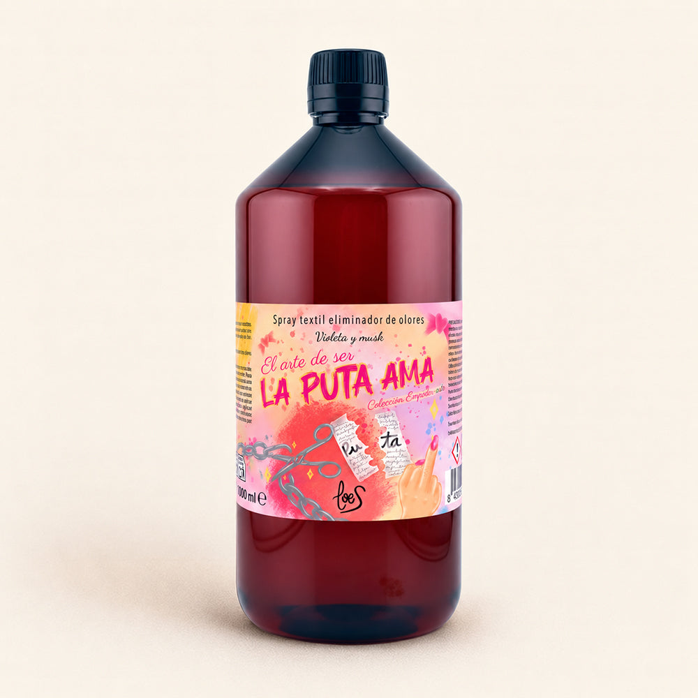 Recarga spray textil eliminador de olores El arte de ser La Puta Ama de LoeS, 1 litro, violeta y almizcle, colección Empoder-arte – D'Arome