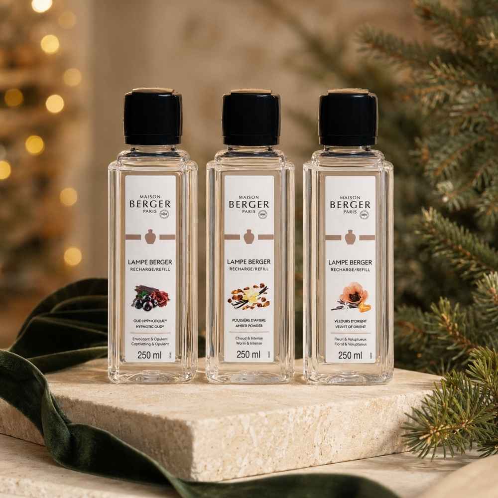 Set de tres recargas Maison Berger 250 ml: Oud Hipnótico, Polvo de Ámbar y Terciopelo de Oriente, sobre bloque de piedra – D'Arome