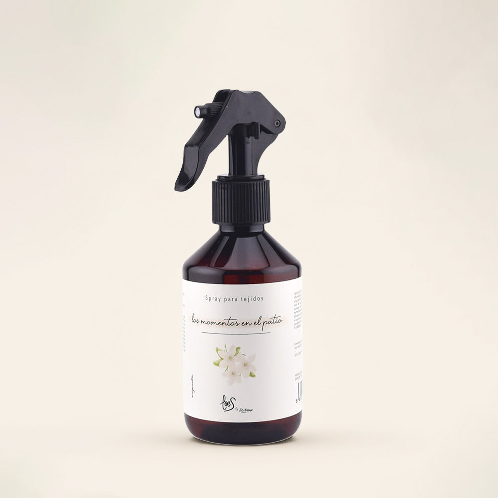 Spray textil eliminador de olores 250ml LOS MOMENTOS EN EL PATIO – LoeS