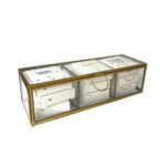 caja de cristal con bordes dorados para guardar ceras y velas para quemador darome