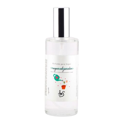 Perfume de hogar Regar el Jardín para momentos puntuales. Pulverizas y, en segundos, el ambiente cambia: huele a calma, a flores, a casa.