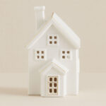 CASITA DE CERÁMICA - Blanca con iluminación led 16cm