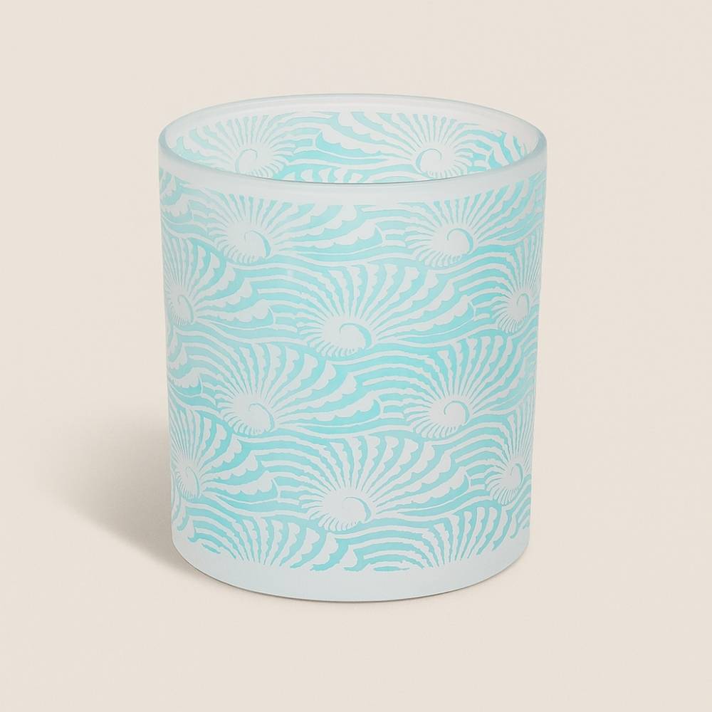 Portavelas Mar Azul. Inspirado en las olas del mar proyecta luz suave y relajante. Ideal para velas de té