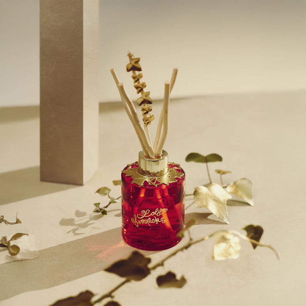 ambientador-mikado-lolita-lempicka-sweet-rojo-darome LOLITA LEMPICKA SWEET – Bouquet JOYA 100ml - Imagen 2