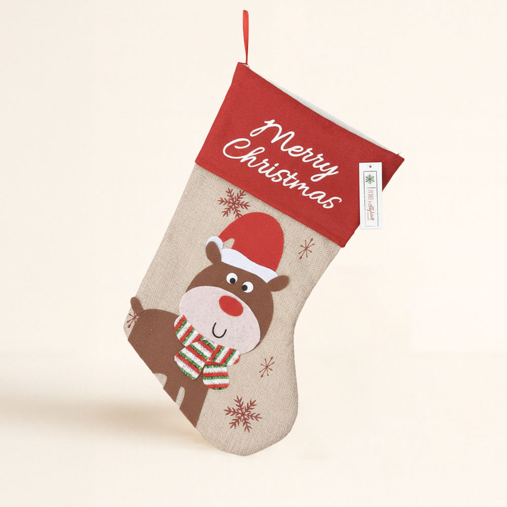 decoracion-navidad-calcetin-chimenea-reno-darome-hogar Calcetín Chimenea Reno 🎄 de 40 cm. Perfecto para colgar en la chimenea y guardar dulces o regalos pequeños. ¿Preparada para sorprender?