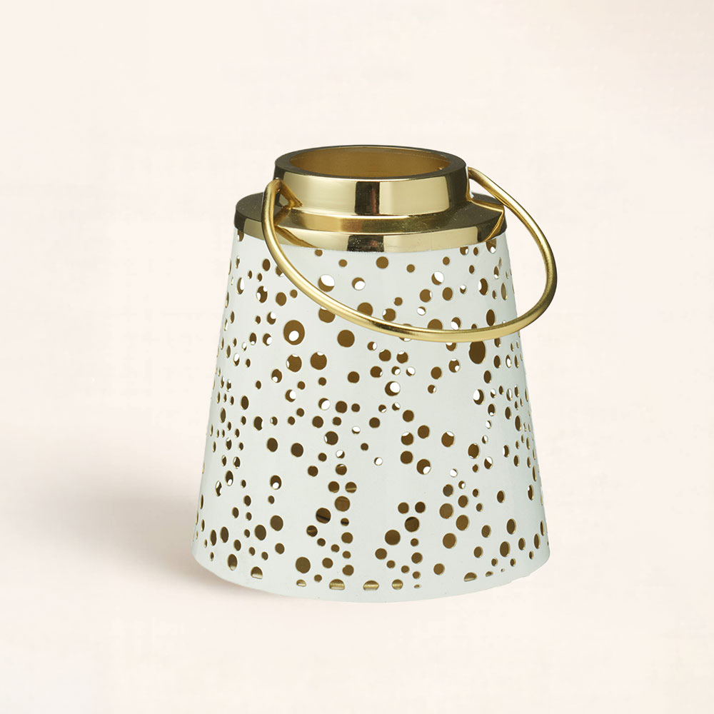 lampara-vela-de-te-vera-grande-decoracion-darome-hogar Lámpara vela de té Vera grande de 15×16 cm. Emite luz cálida y reflejos dorados. Ideal para ambientar cenas o decorar con elegancia. Descúbrelo