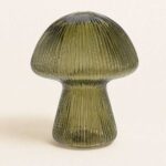 La Lámpara Seta decorativa con Luz verde Gigante de 19x25 cm aporta calma y estilo natural a tu casa. Vidrio acanalado y luz cálida. ¡Relájate!