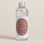 Recambio mikado Rose Élixir 200ml: rosa, violeta y almizcles blancos, un aroma elegante y duradero. Renueva tu mikado y perfuma así de fácil.