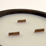 Vela decorativa con 3 mechas de madera Villancicos por las Calles redonda – LoeS - Imagen 7