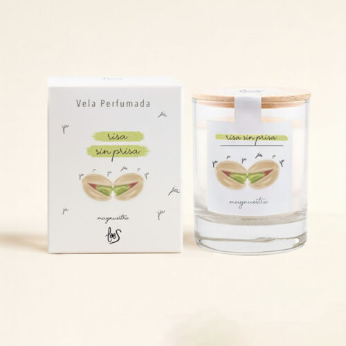 Vela Aromática Risa sin Prisa de cera vegetal de Loes (200g). Disfruta el aroma a pistacho de moda durante 45h. ¡Crea tu ritual de calma hoy!